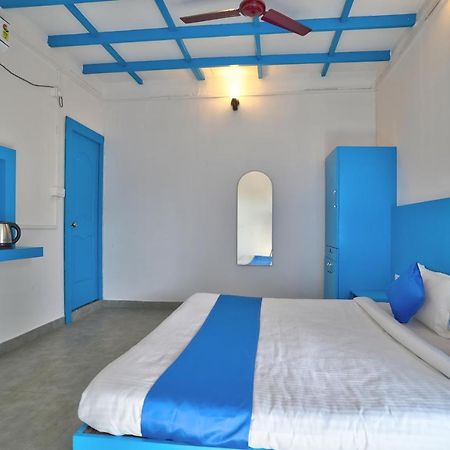 Mandrem Retreat Beach Resort Old Goa Exterior photo