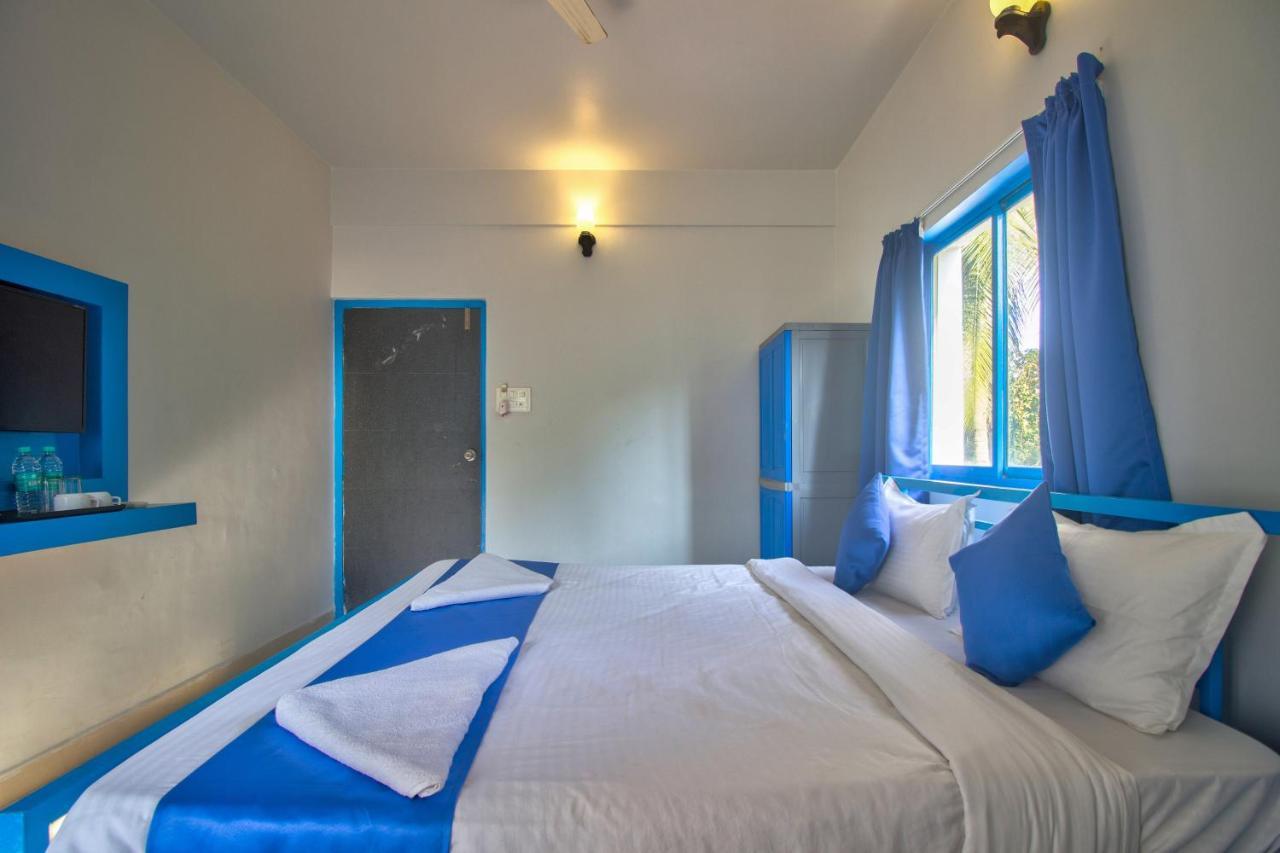 Mandrem Retreat Beach Resort Old Goa Exterior photo