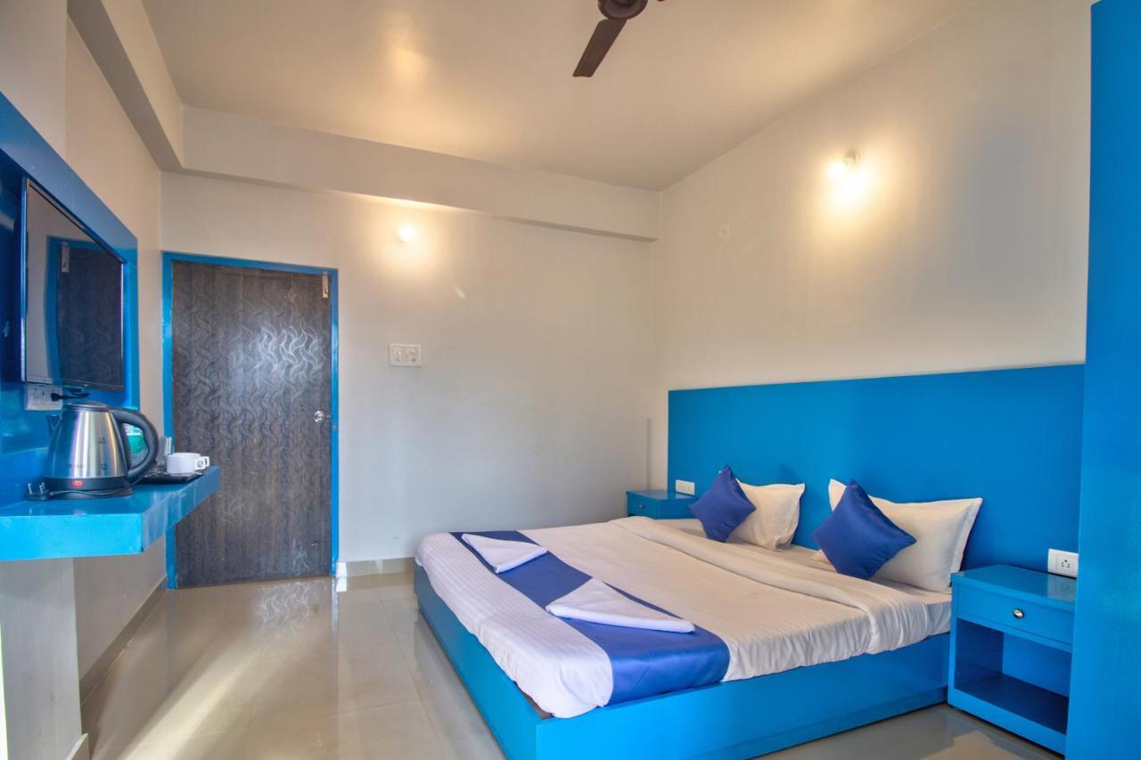 Mandrem Retreat Beach Resort Old Goa Exterior photo