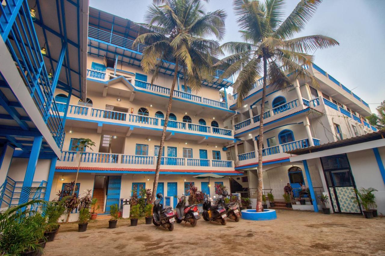 Mandrem Retreat Beach Resort Old Goa Exterior photo