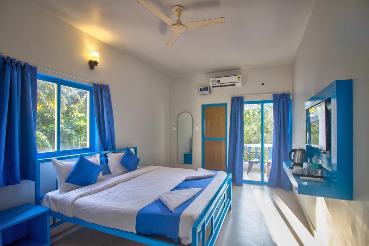 Mandrem Retreat Beach Resort Old Goa Exterior photo