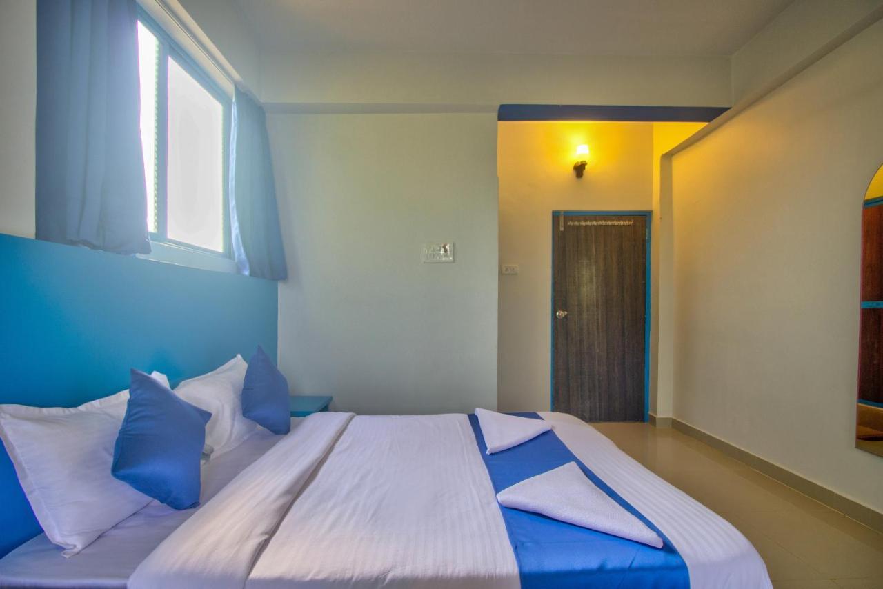 Mandrem Retreat Beach Resort Old Goa Exterior photo