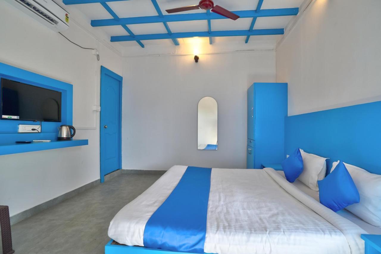 Mandrem Retreat Beach Resort Old Goa Exterior photo