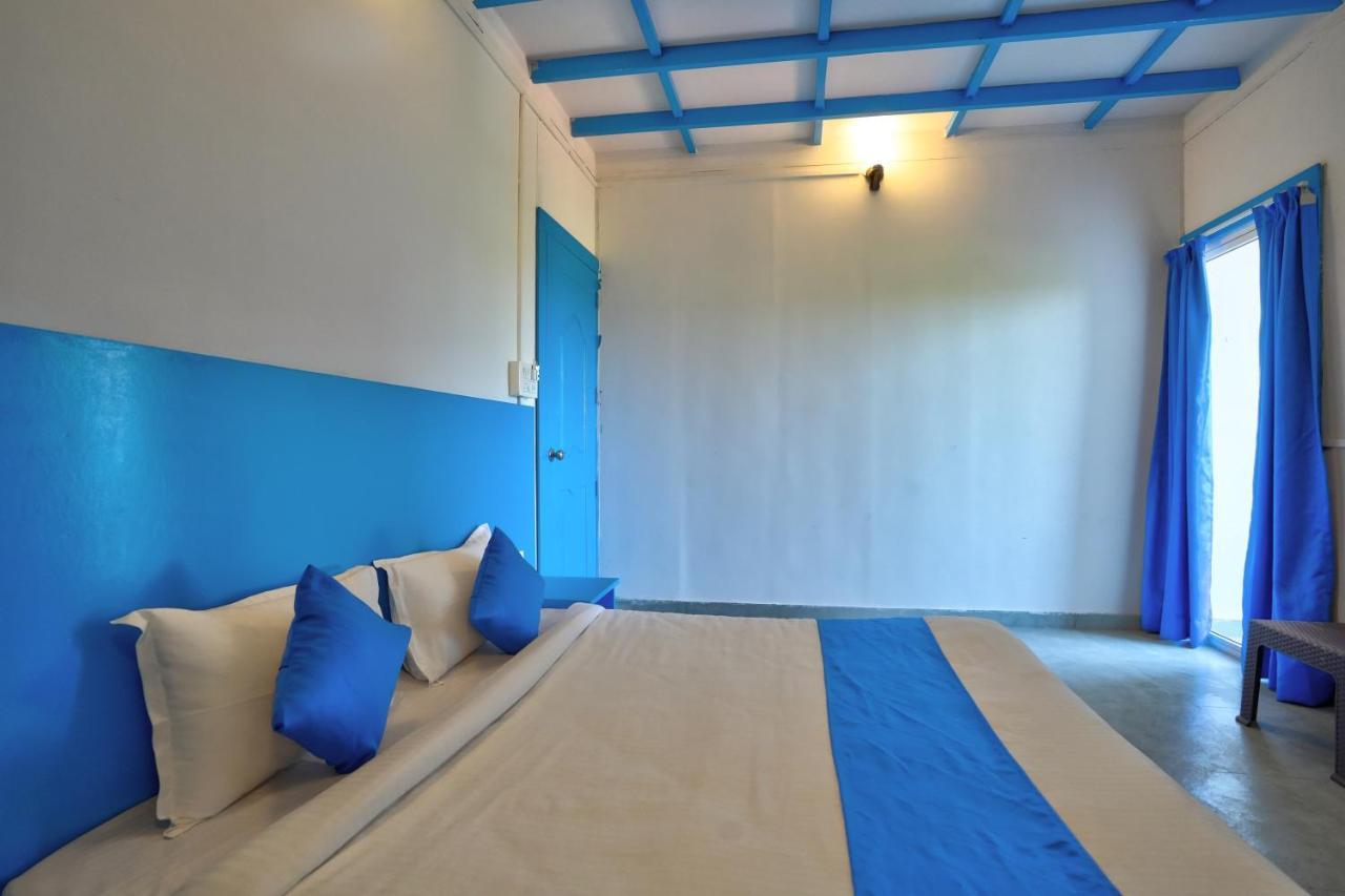 Mandrem Retreat Beach Resort Old Goa Exterior photo